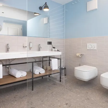 - Palais Hoertenberg Aparthotel Bozen